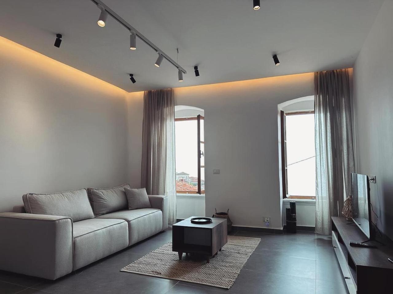 Lion'S Villa Влёра Экстерьер фото
